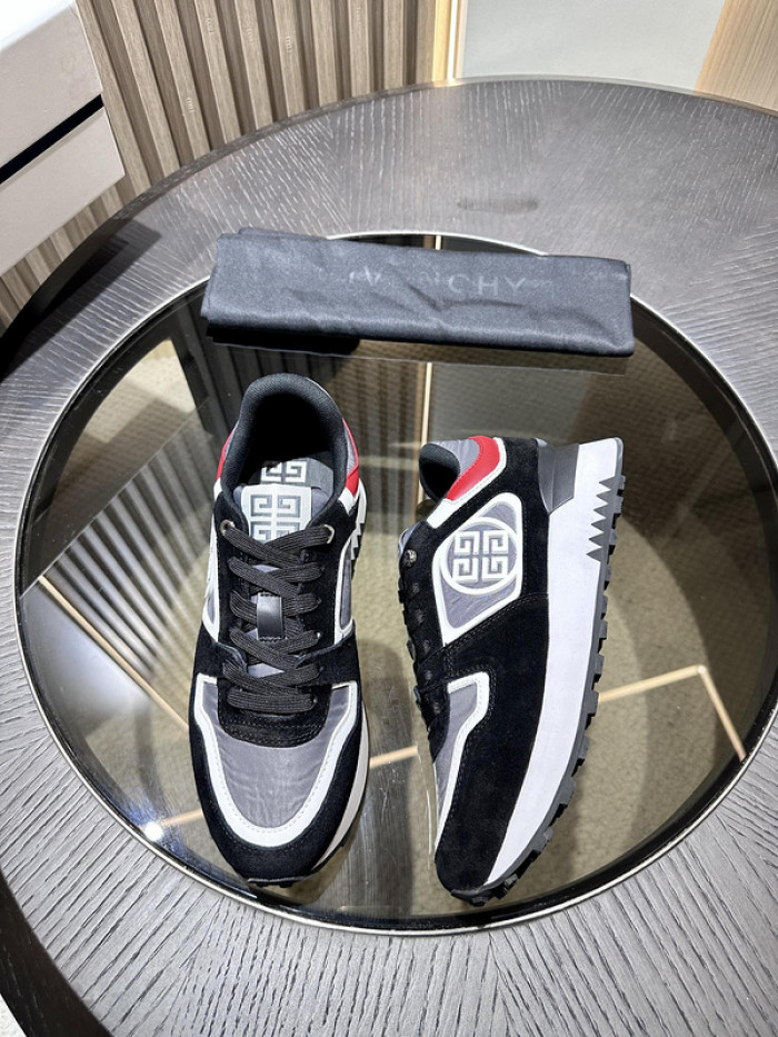 Givenchy Sneakers 660038