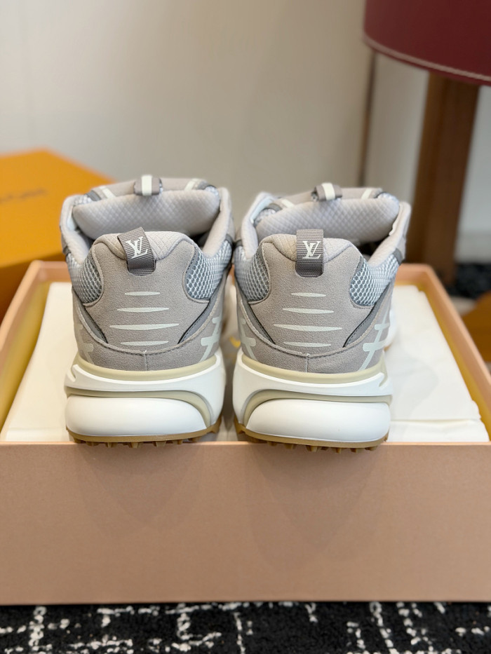 LV sneakers L0000849