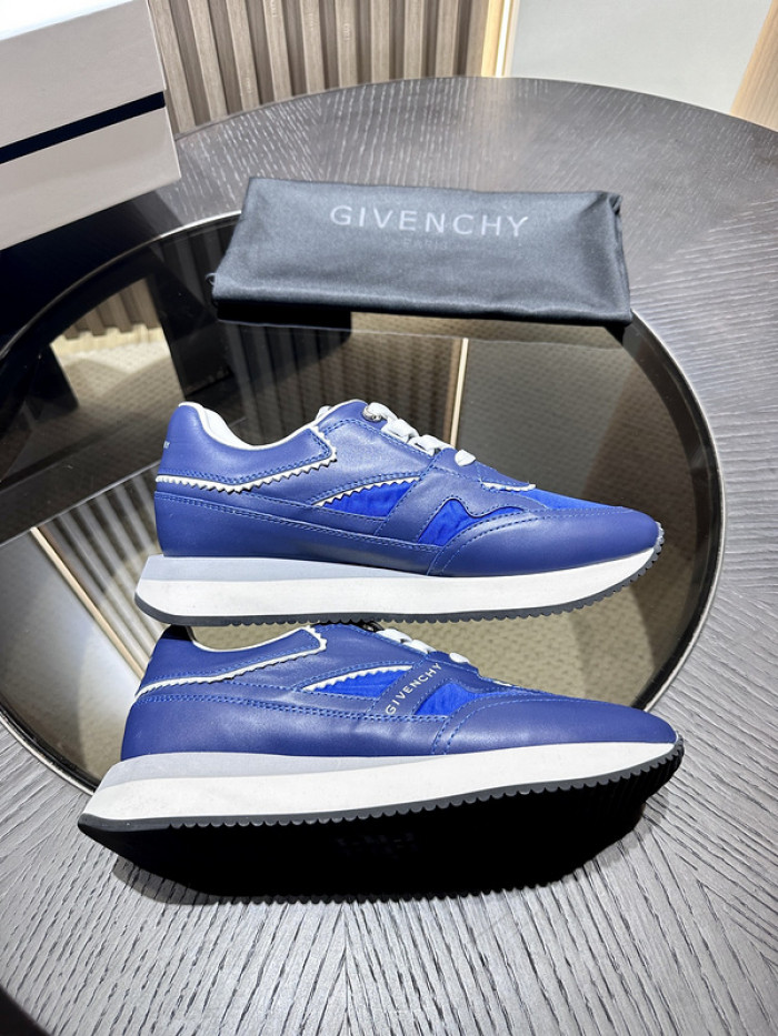 Givenchy Sneakers 660055