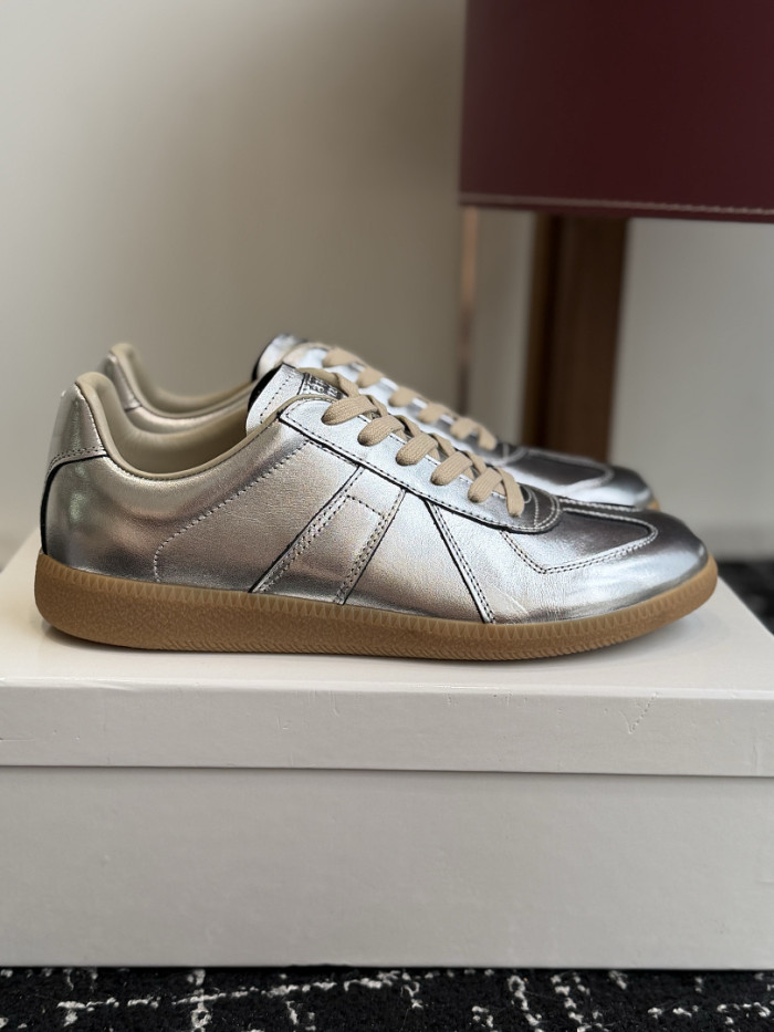 Ma1s0n Marg*e1a CALFSKIN S57WS0445