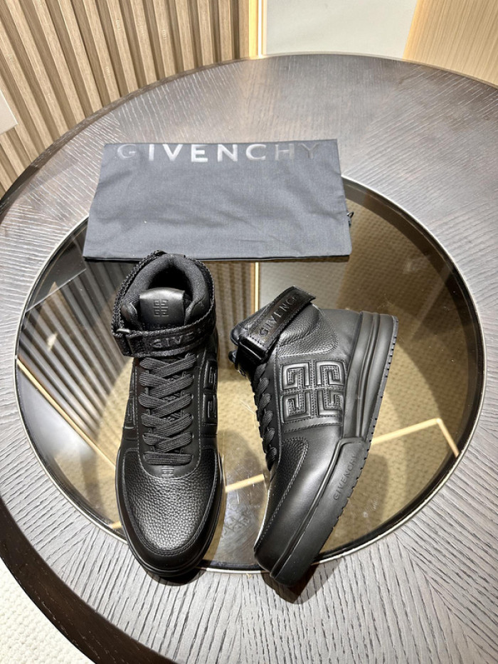 Givenchy Sneakers 660024