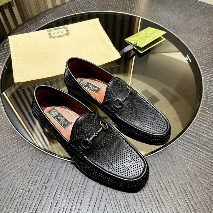 G*u*i* loafers gc181