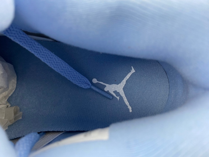 Air Jordan 4 Retro Forget Me Not HV0823-100