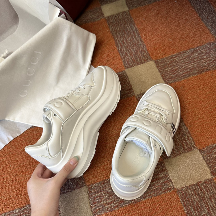 G*u*i* sneaker gc142