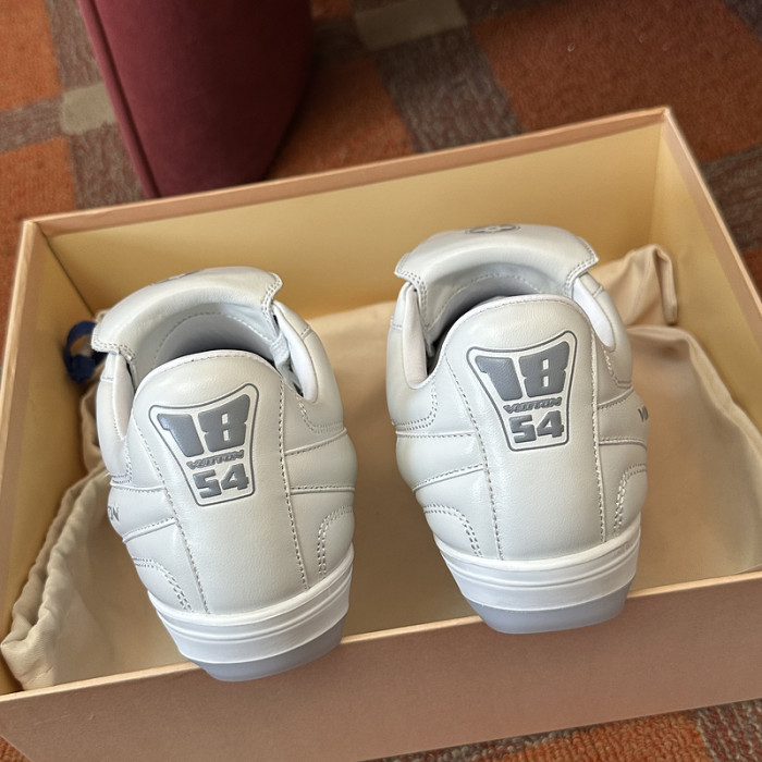 LV snekaers L0000553