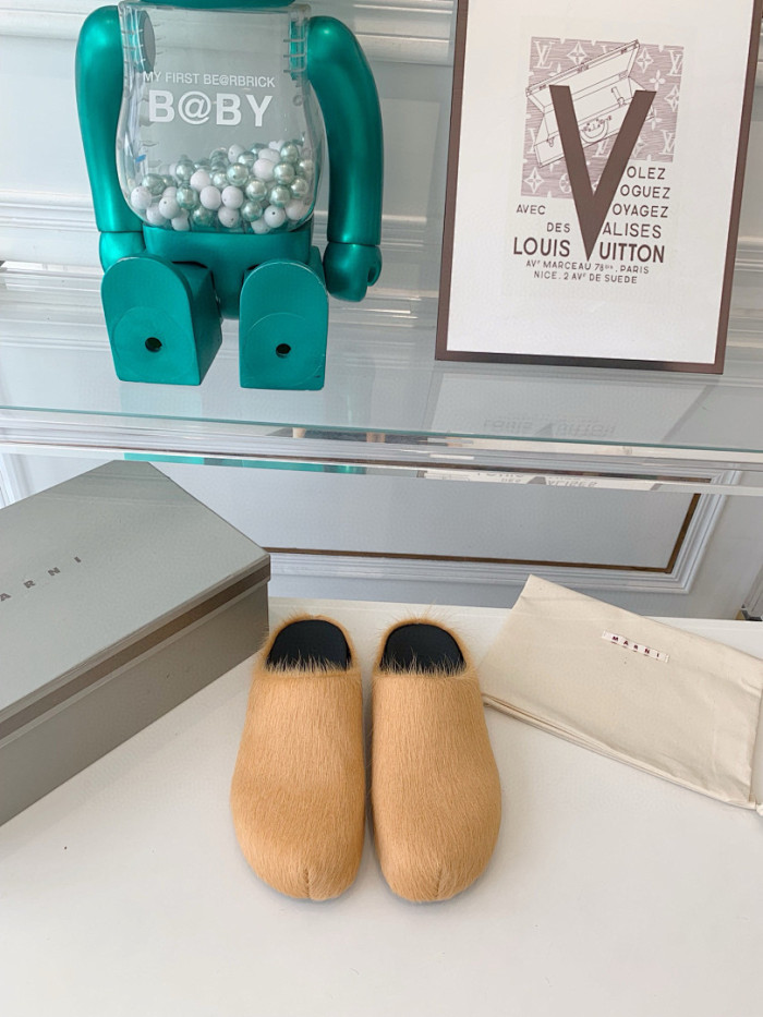 Marni Slides M014