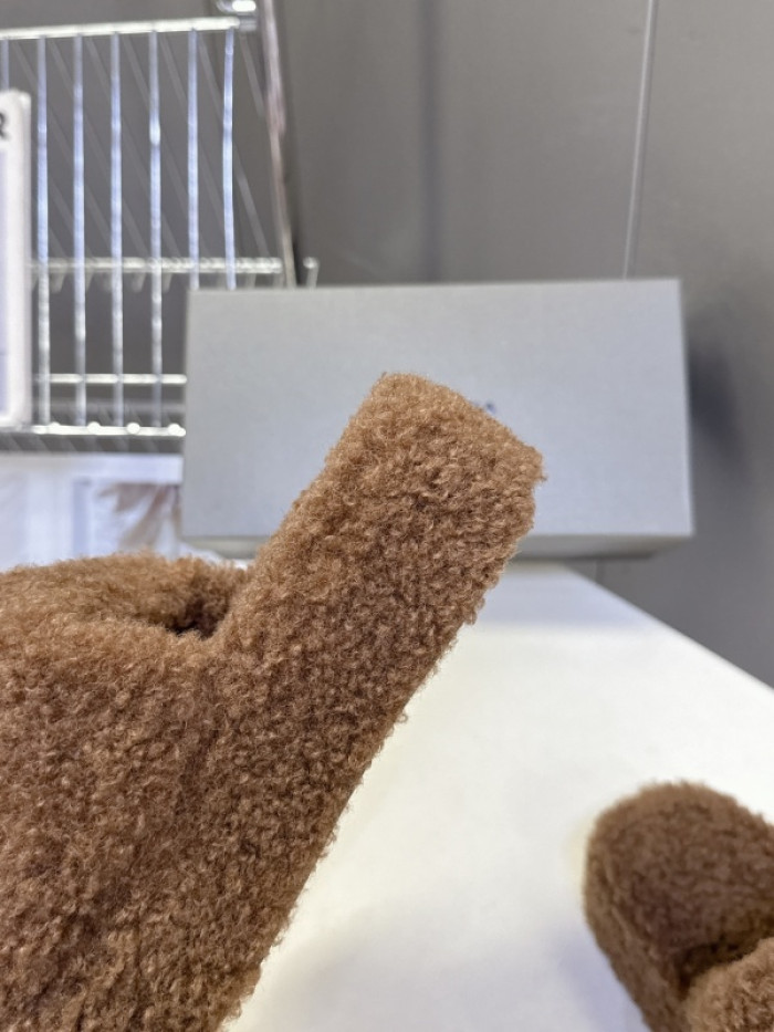 Balenciag* Sandal BS86