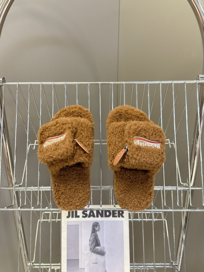 Balenciag* Sandal BS86