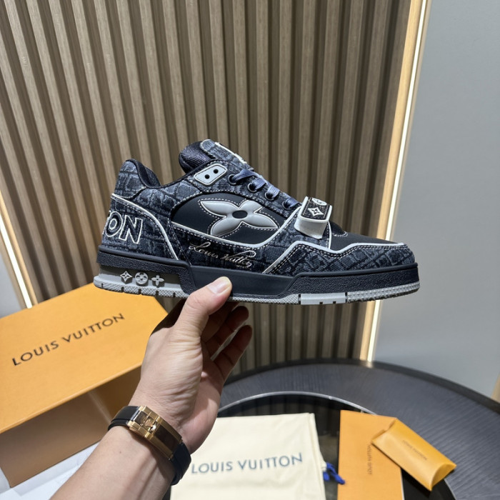 LV snekaers L0000486