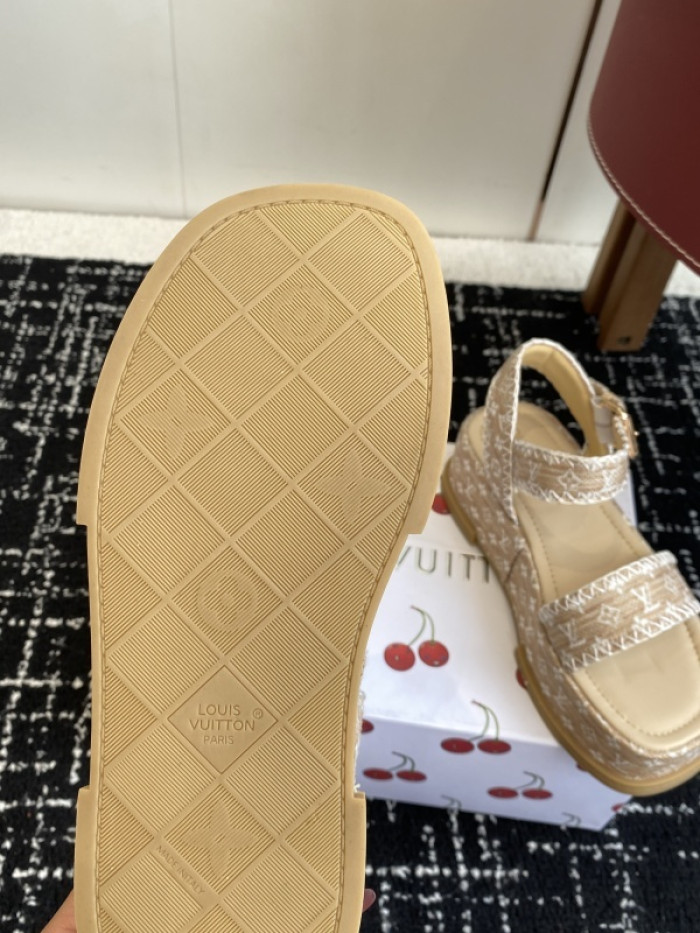 L&V sandal 230