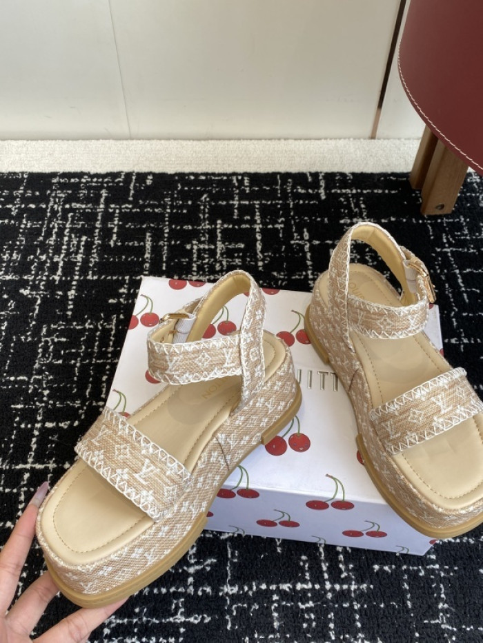 L&V sandal 230