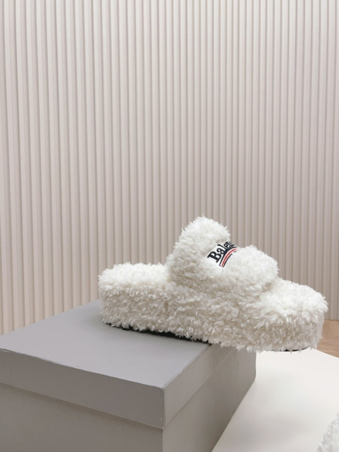 Balenciag* Sandal BS78