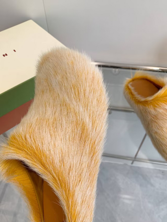 Marni Slides M008