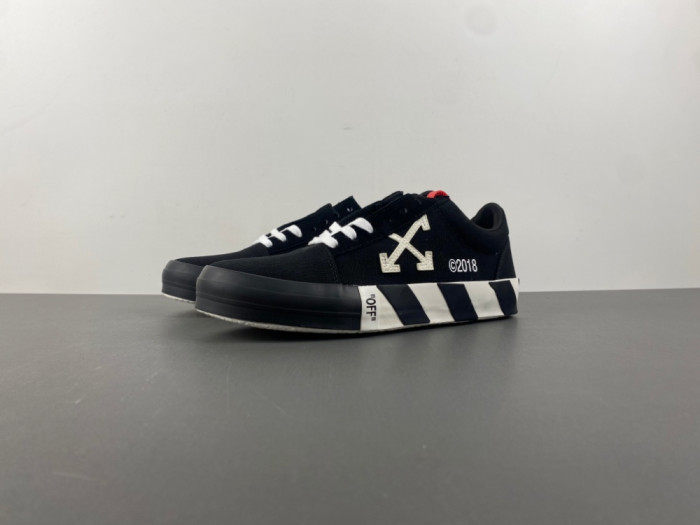 OFF-W c/o Virgil Abloh Vulc Low 2A4WTW