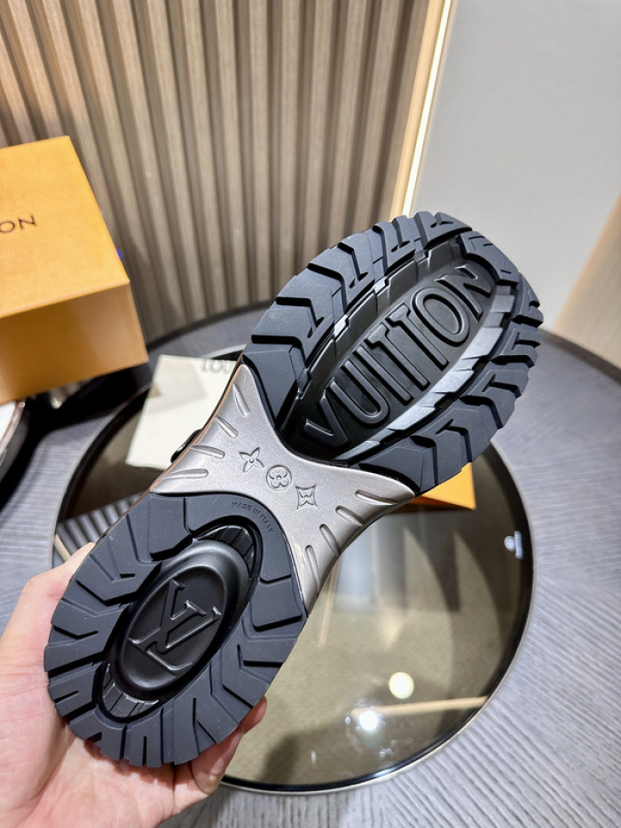 LV snekaers L0000361